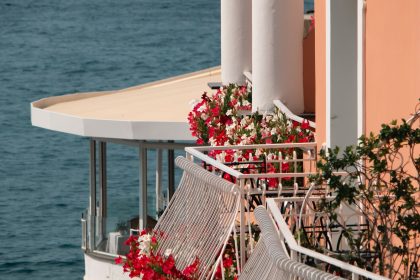 Terrace overlooking the Positano coastline, perfect for a scenic lunch with sea views